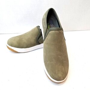 Bogs Green Loafers Slip On Women's Size 7 Green NWOT Water Proof Leather Comfort